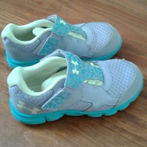 Under Armour Toddler Girl tennis shoe athletic